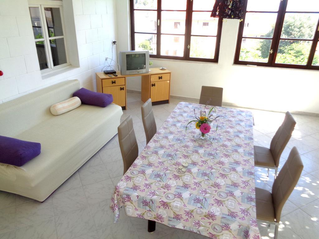 Apartments Skrivaneli Jelsa  Ngoại thất bức ảnh