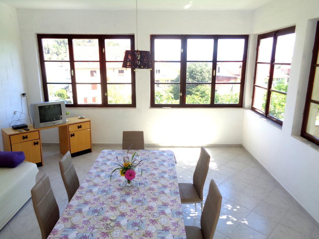 Apartments Skrivaneli Jelsa  Ngoại thất bức ảnh